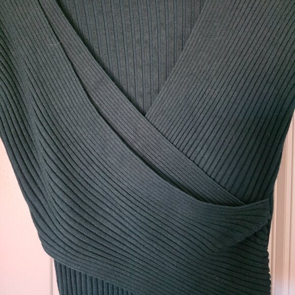 Hunter green sweater dress - Picture 3 of 3
